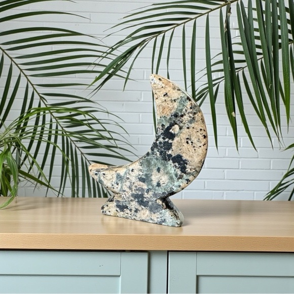 Polished Stone Crescent Moon Figurine – Stone Type Unknown - Picture 2 of 10